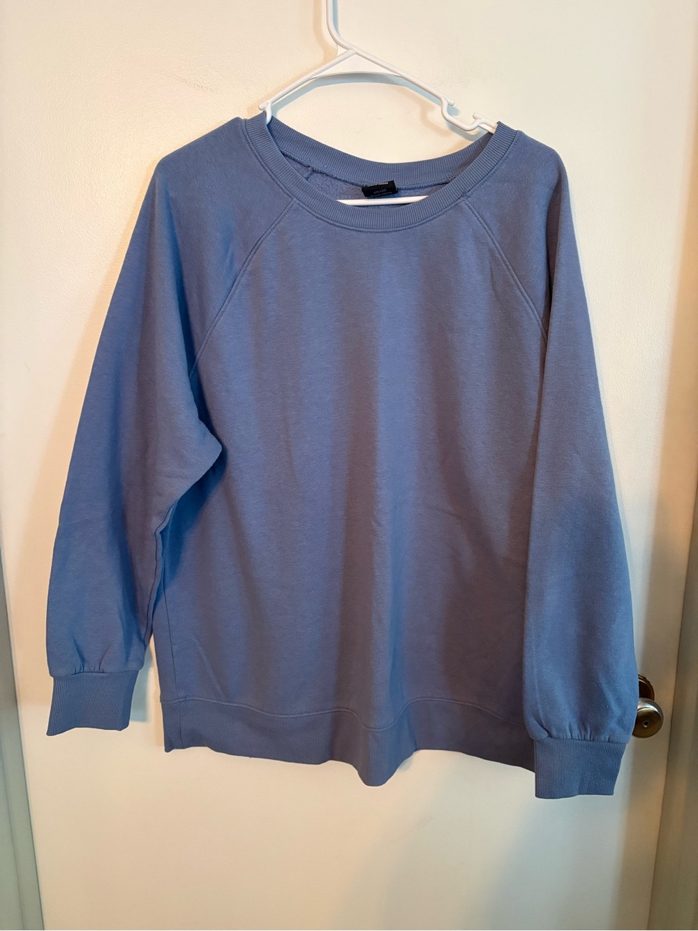 Women’s XXL Athletic Works Lavender Crewneck Sweatshirt